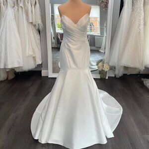 White wedding dress